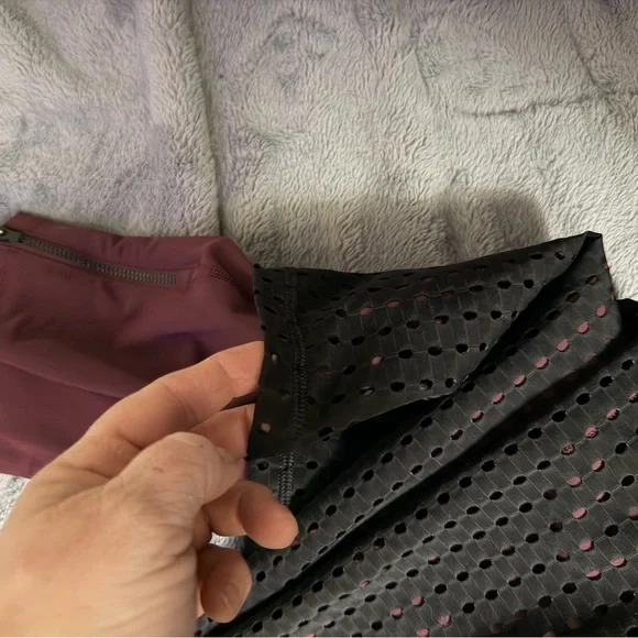 Puma Black and Burgundy workout bottoms - Picture 5 of 6